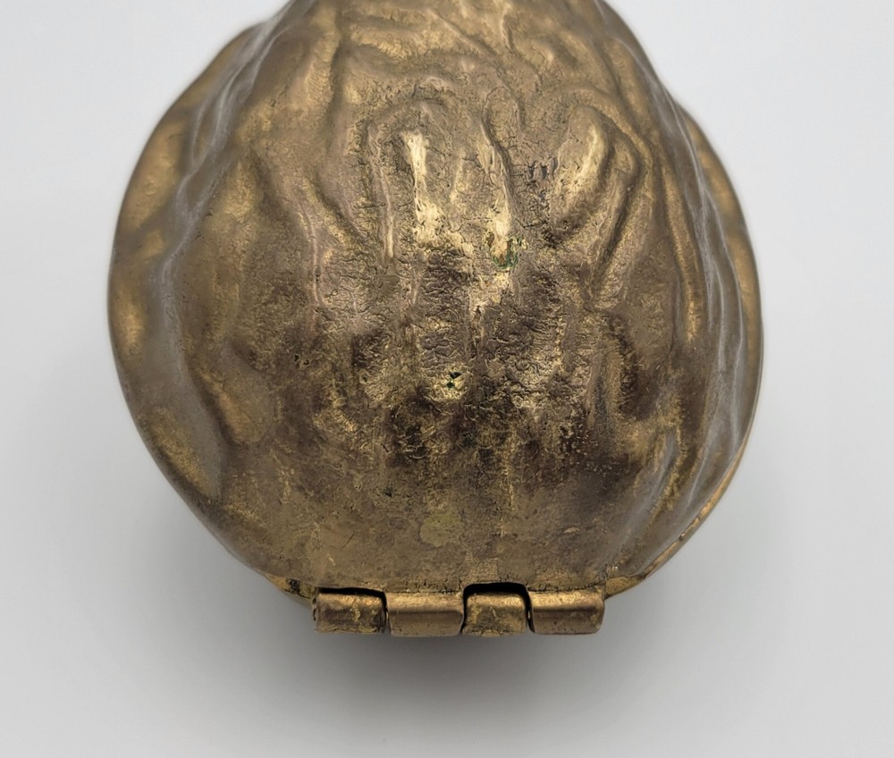LARGE Walnut Shaped SOLID BRASS NUTCRACKER WALNUTS Opens To Crack Your Nuts