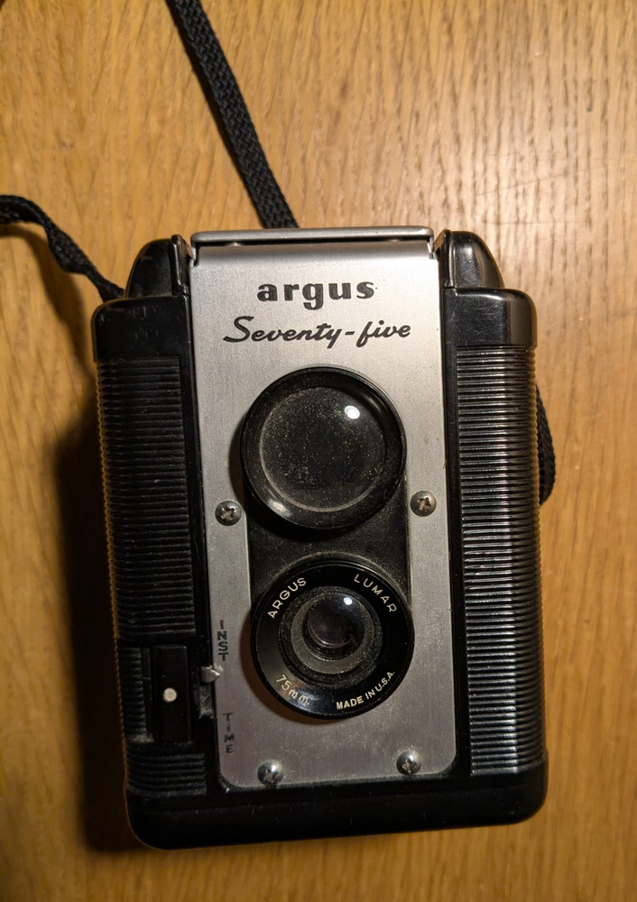 Vintage Argus Seventy-Five Camera, excellent condition.