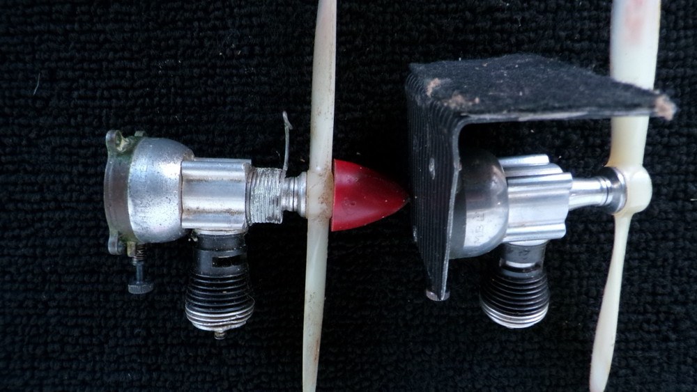 2 Thimble Drome Model Airplane Engines