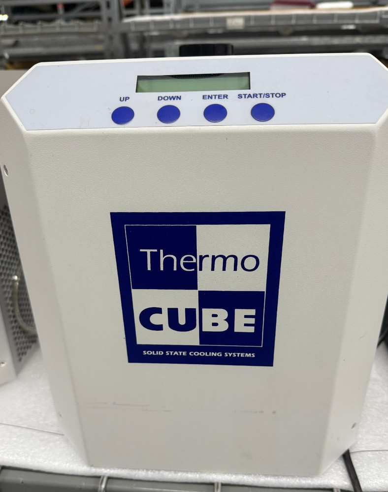 ThermoCube Solid State chiller 10-400-3G30-VS-1_AR