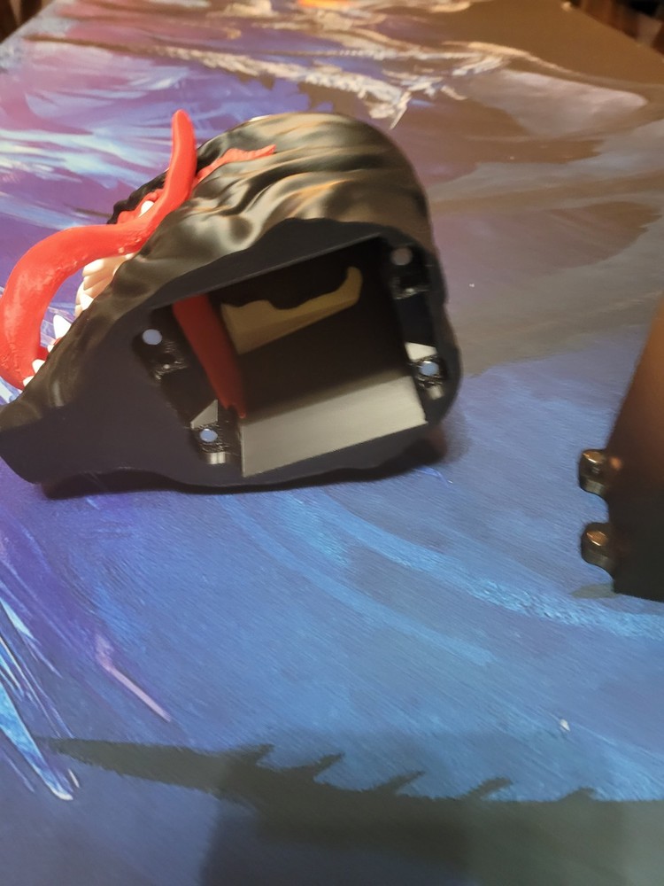 VENOM MTG Deck Box! 100 Cards Commander