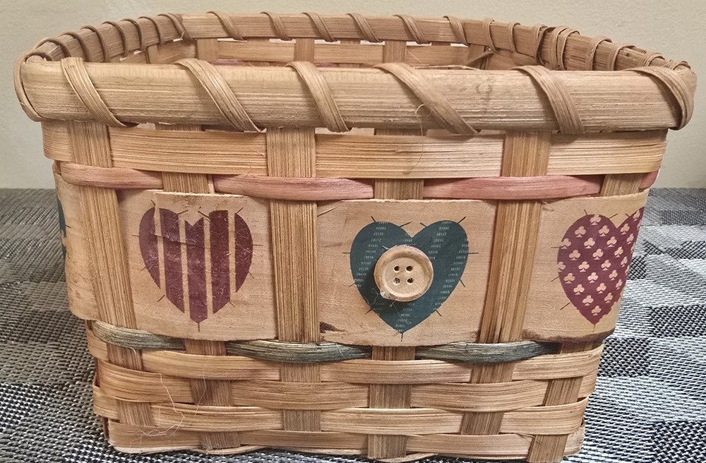 Woven Rectangular Basket; Heart Design; 9.5"x7.5"x4.75"