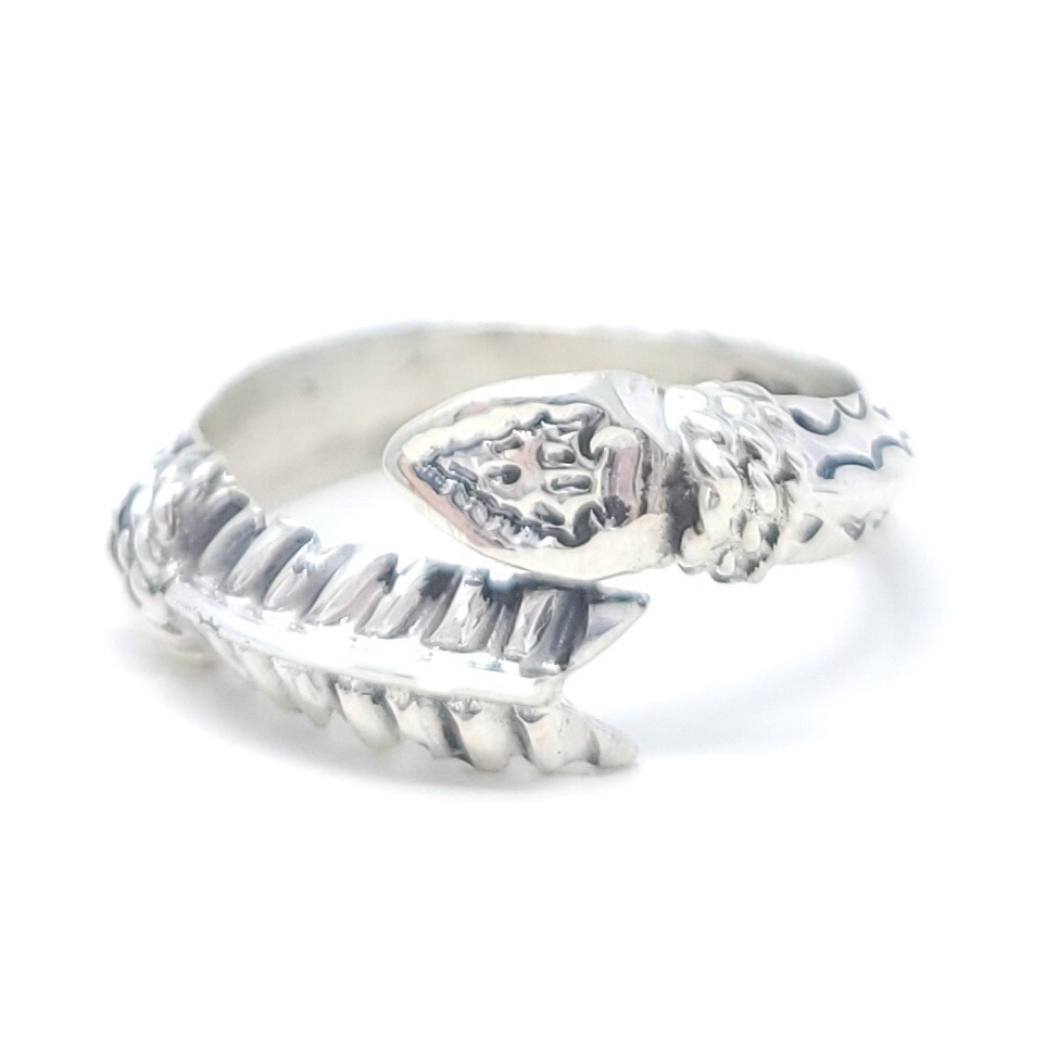 Delayne Reeves Navajo Sterling Silver Adjustable Triangle Wire Arrow Ring