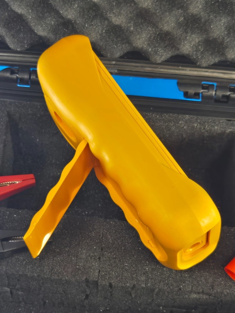 Fluke 7-600 Electrical Tester Meter Multimeter Pristine!