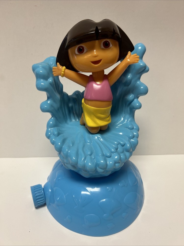 Dora the Explorer Dora Make a Splash Sprinkler