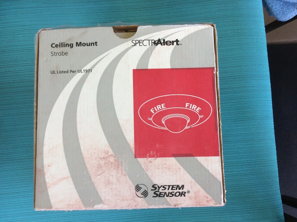 Lot of 2 Units SYSTEM SENSOR Spectralert Ceiling Mount Strobe SC2495.