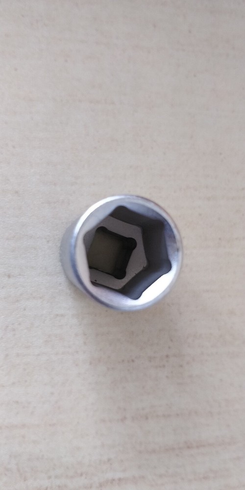 1 Piece -- Standard Socket -- 1/4" -- 1/4" Drive -6 Point