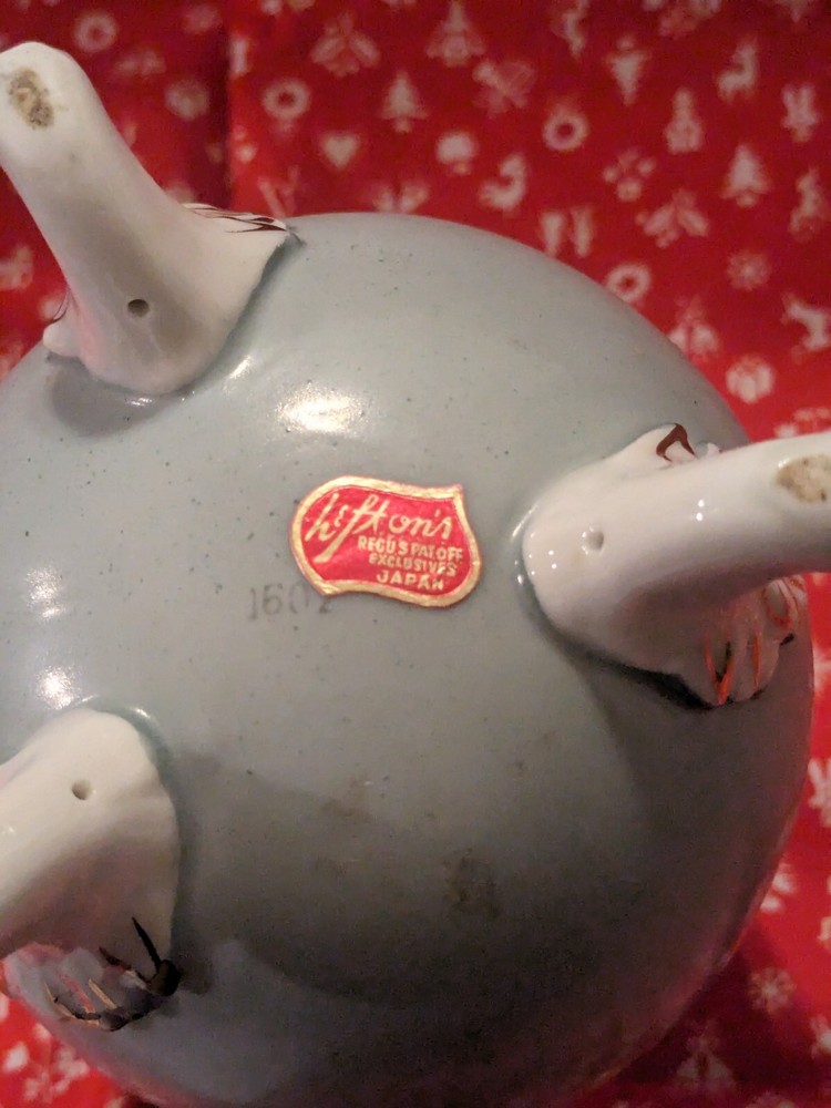 Lefton 3 Footed Egg Planter