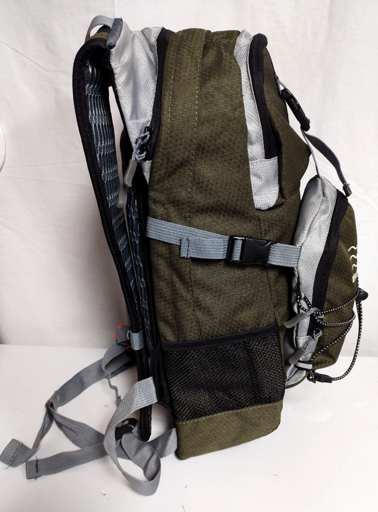 NWT Osage River Drake Hydration Pack Green Backpack~Missing Hydration Parts