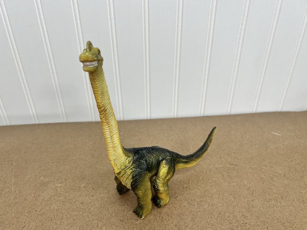Vintage Thunder Beasts Brachiosaurus Figure 1993