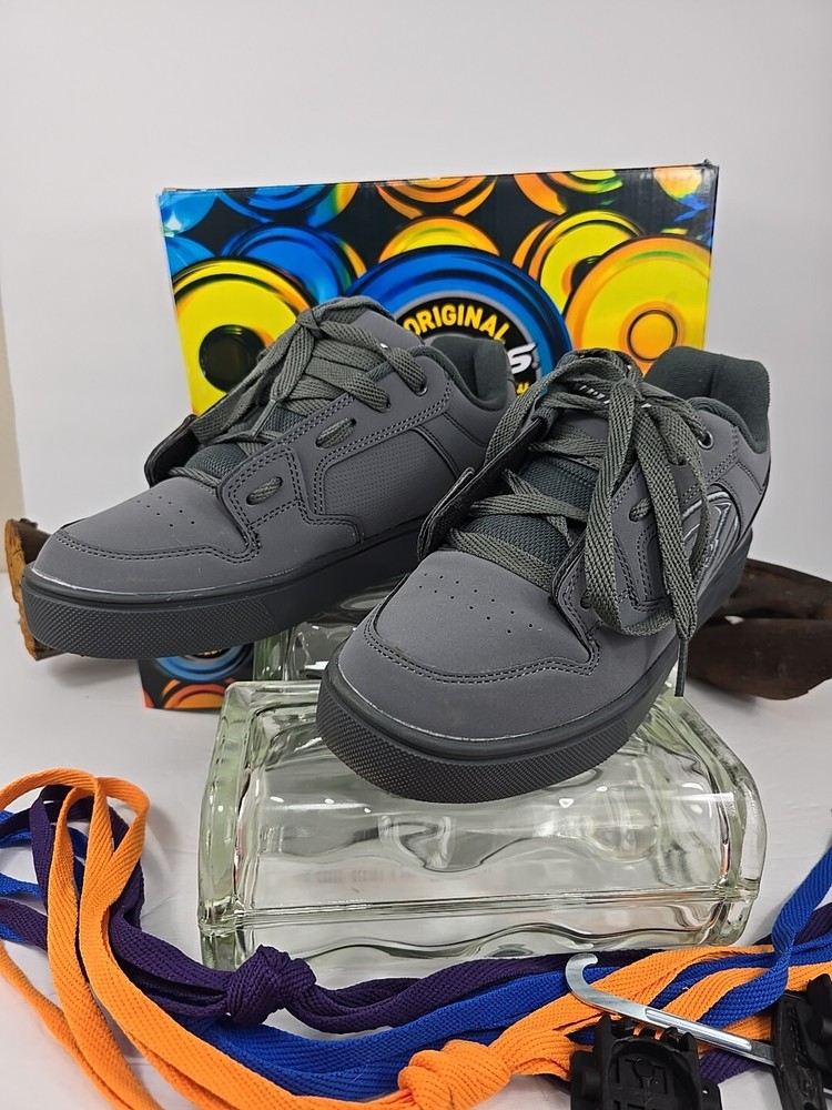 Heelys Motion plus Triple Charcoal Shoe Strings X 4 Tools Heel Cap Box New