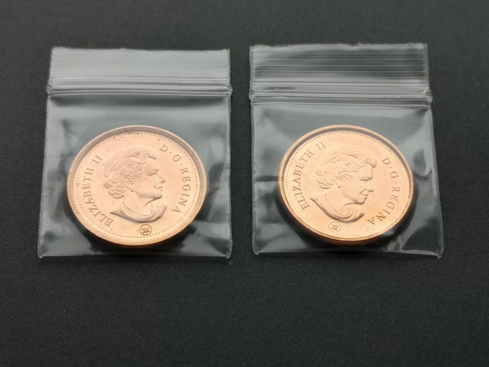 ***CANADA 2011 ONE CENT *** MAGNETIC AND NON MAGNETIC ***