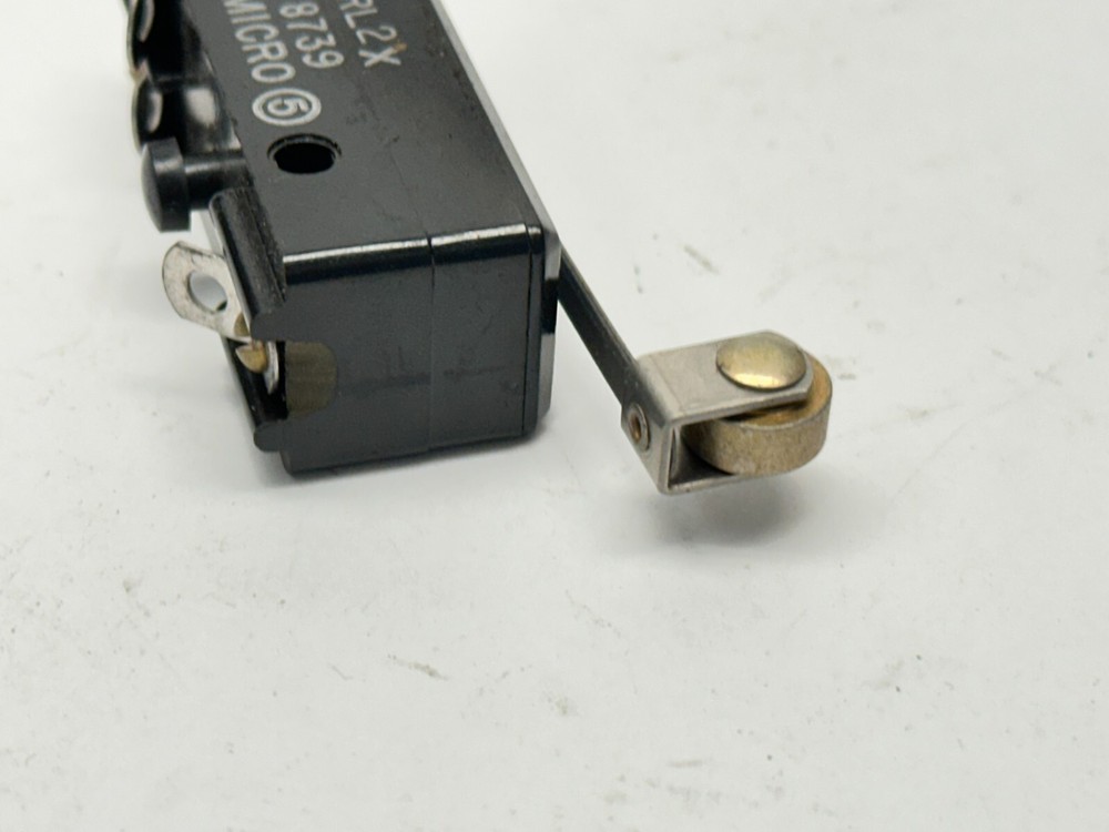 Micro Switch BZ-RL2X Roller Switch 15A 480VAC 250VDC 8739
