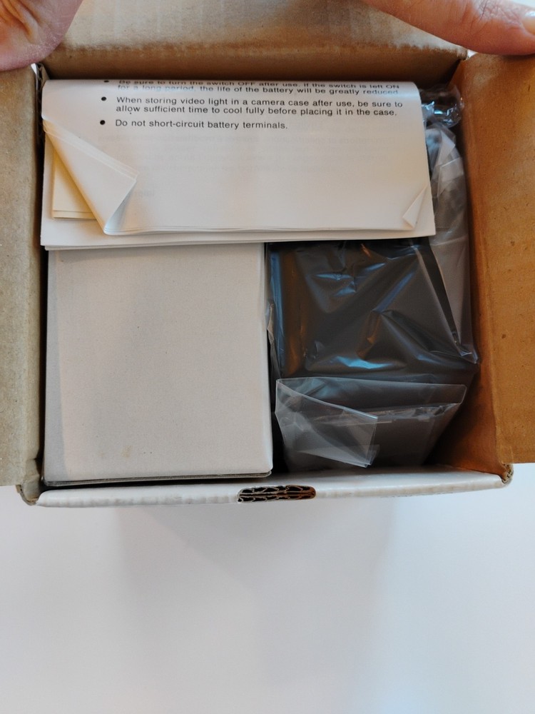 New Open Box Sunpak CV-200 Video Light