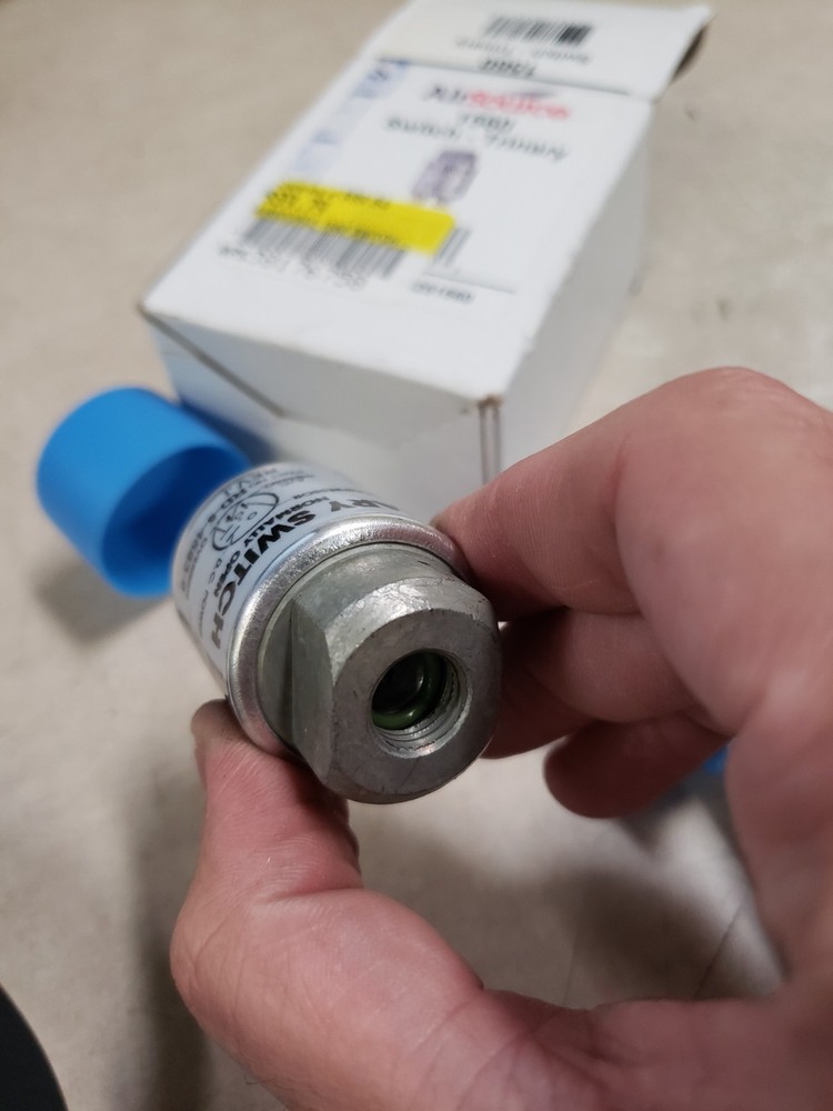 AirSource Trinary Pressure Air Switch 1560