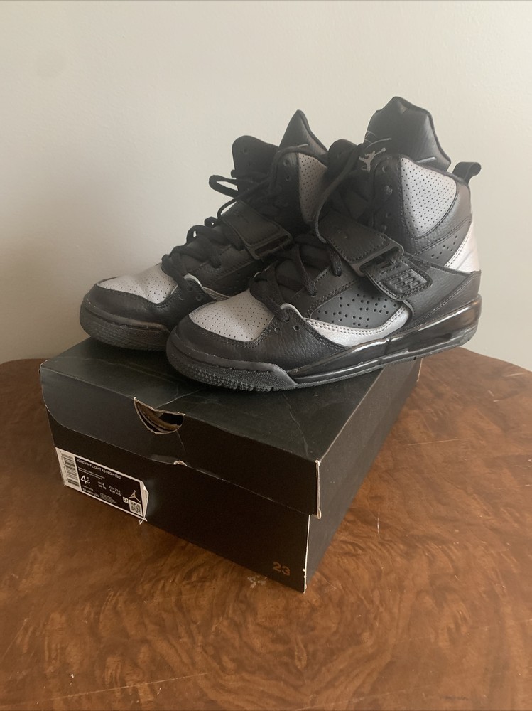 youth jordan flight size 4.5