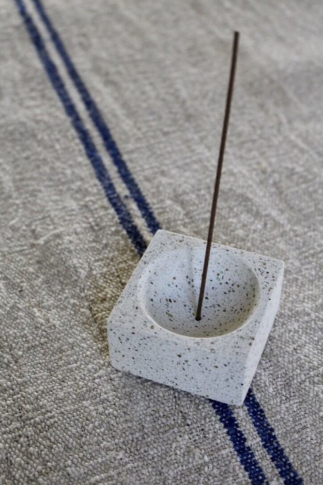 Pretti.Cool Square Incense Holder WHITE