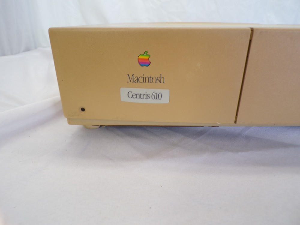 Macintosh Centris 610 Computer, Powers Up