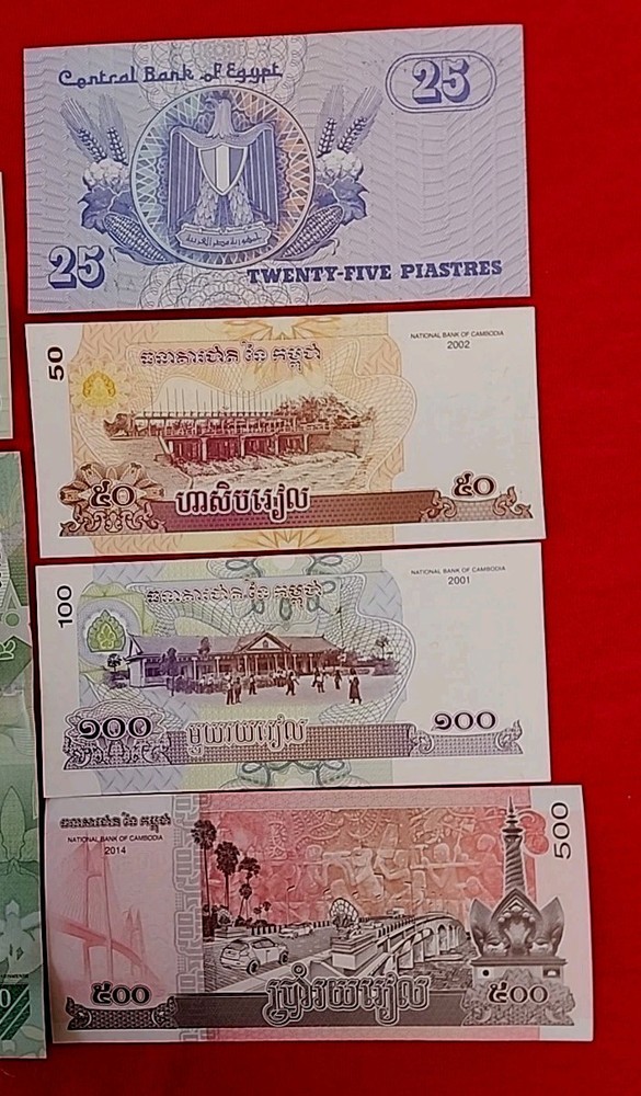 7 Pcs DIFFERENT World Paper Money Set/Lot - UNC From Bundle
