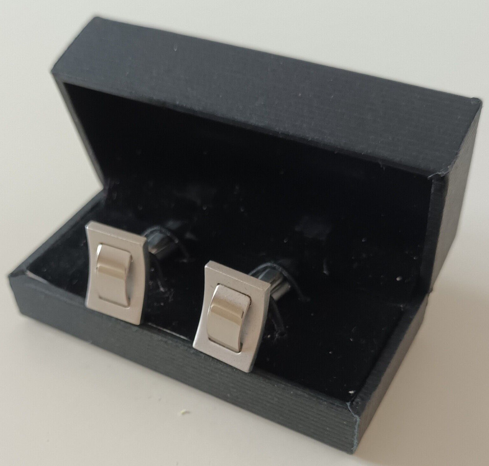 NEW BOXED Mens Marks & Spencer SILVER Cuff links RRP £49! SAME DAY DESPATCH TOO!