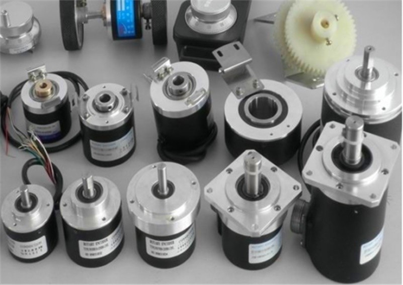 1Pc New LF-150BM-C24F Rotary Encoder ni