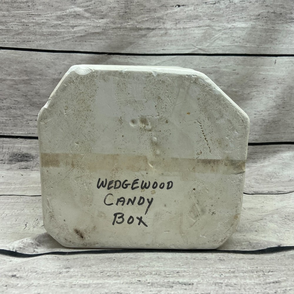 Arnel's Ceramic Casting Mold Wedge Wood Candy Box #396