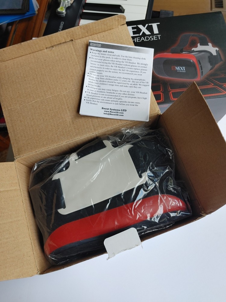 BNEXT VR Headset for Iphone Android Virtual Reality Goggles BRAND NEW