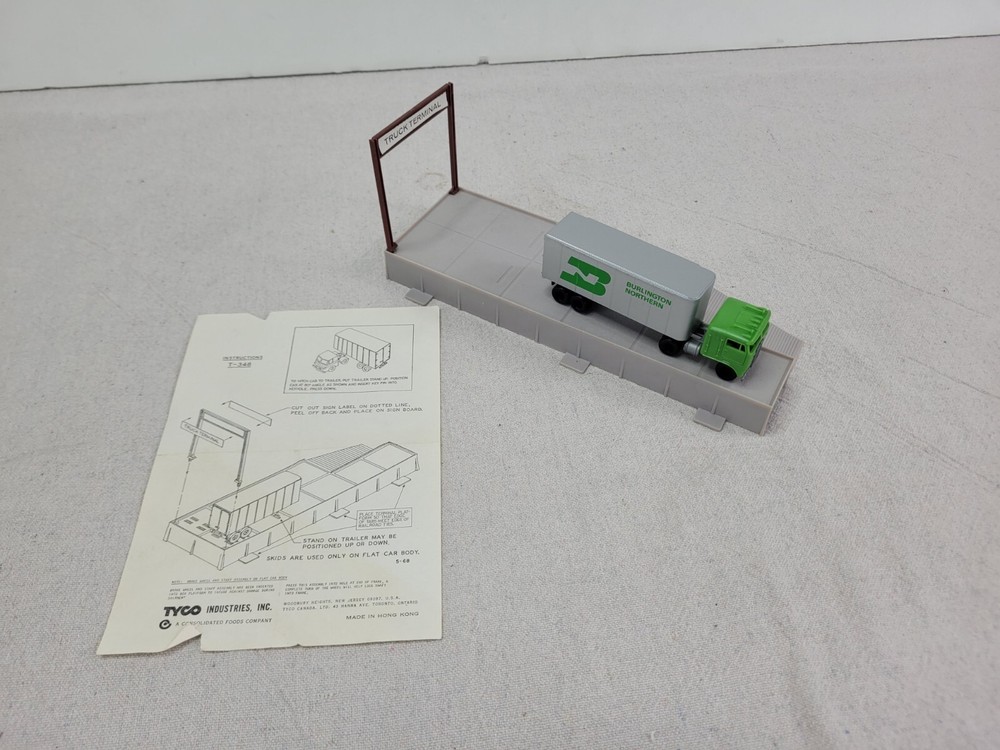 Vintage Train and Log Unloading Lot Chattanooga Tyco Tracks Accessories Shell