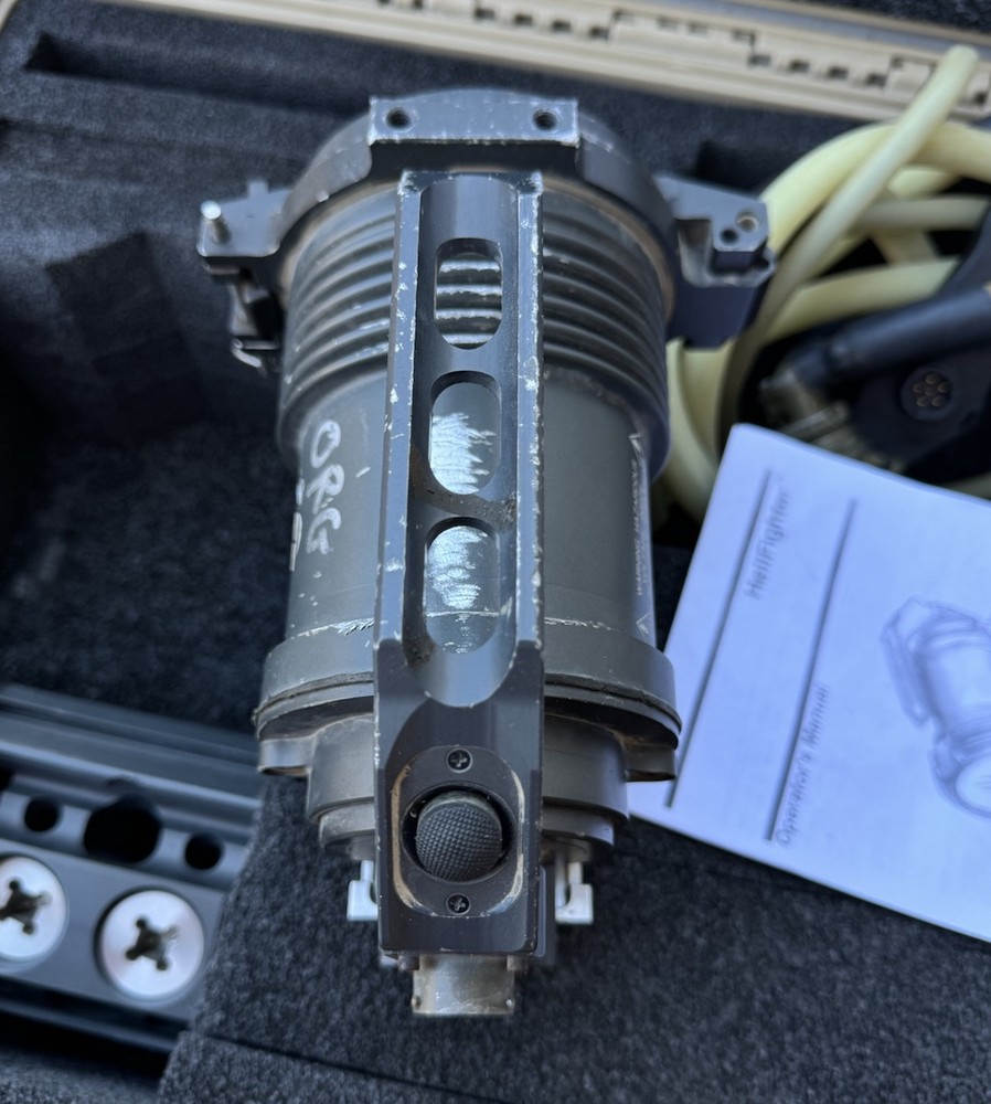 Surefire Hellfighter High Intensity Light - Combat Short Barrel Mount M87 D