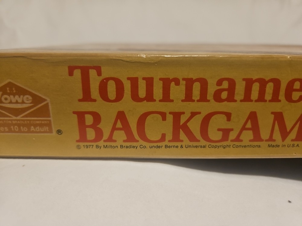 E.S. Lowe/Milton Bradley Tournament Backgammon Set Game, E4314