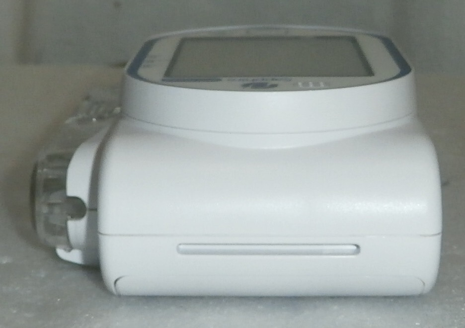 QCORE Sapphire multi therapy pump w/ accessories (has bad battery) (No Tariffs)