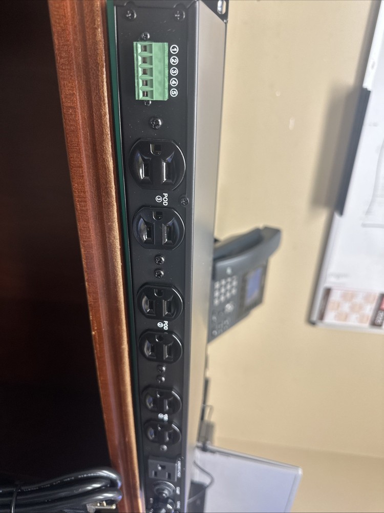 Juice Goose SQ 1500 Power Distribution, Conditioning & Control