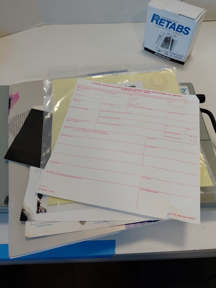 DIGIT 10 INKLESS FINGERPRINTING SYSTEM W/hard Plastic Case Untested