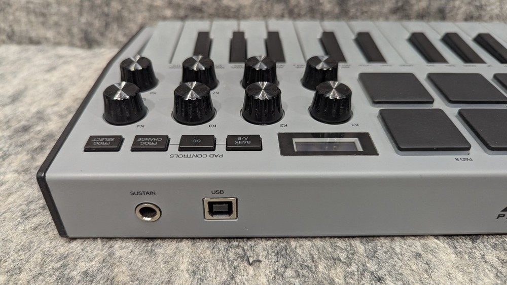 Akai Professional MPK Mini MK3 25-Key USB MIDI Keyboard & Pad Controller