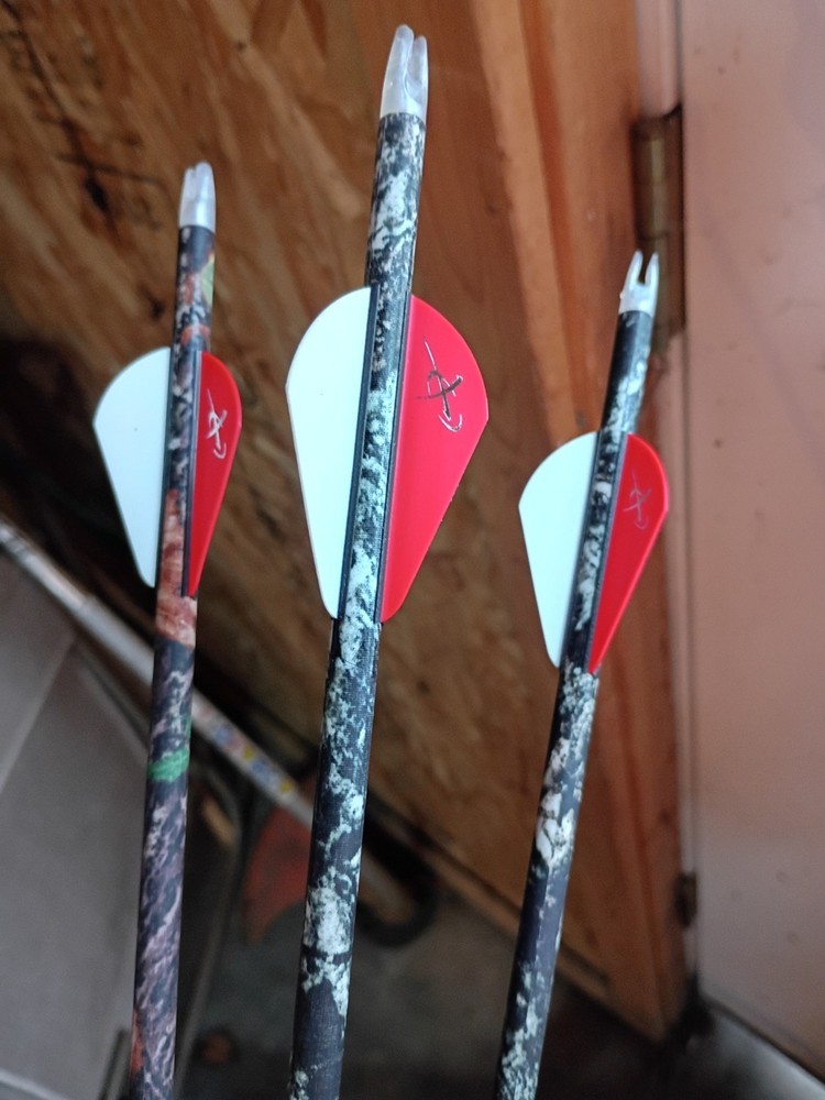 Xoedition Mako X Compound Bow Hunting Bundle