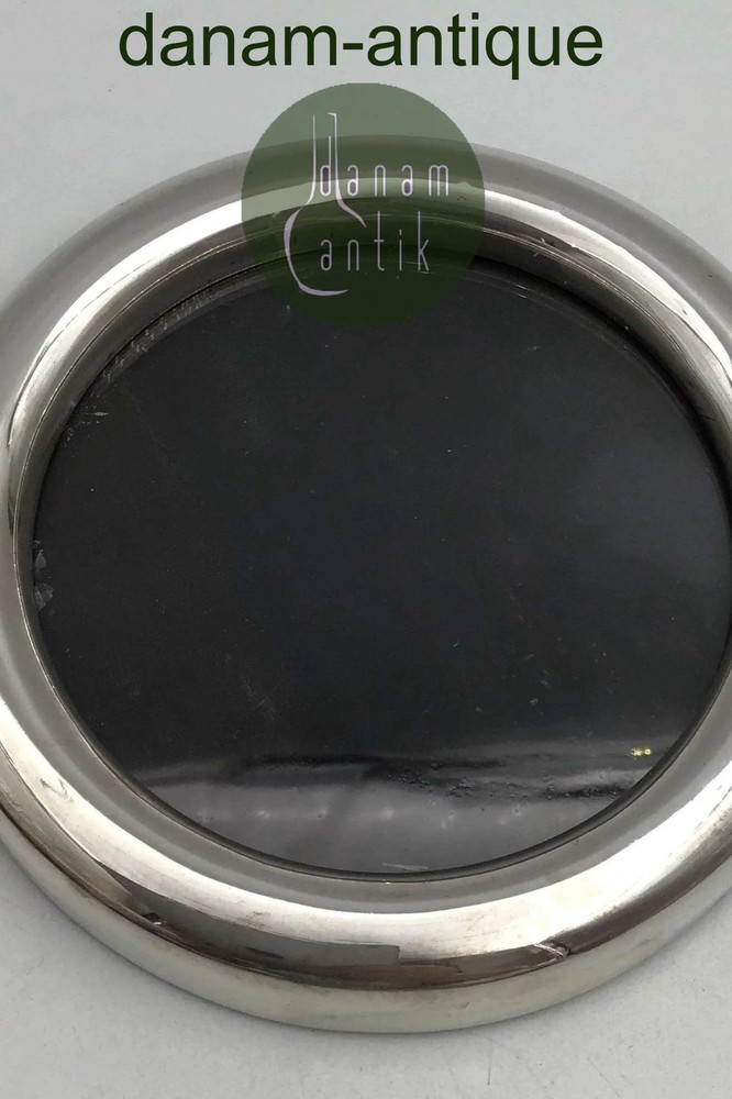 Round Silver Picture Frame