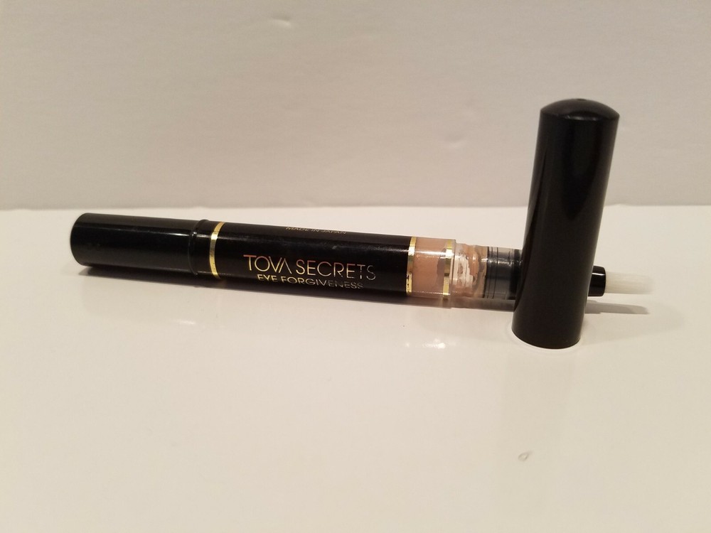 Tova ~ Tova Secrets ~ Eye Forgiveness Concealer ~ Light Beige ~ NWOB