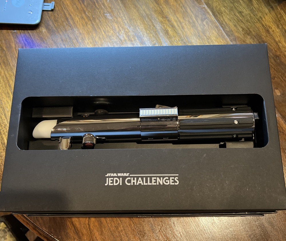 Star Wars Jedi Challenges AR Game (Virtual Lightsaber!)