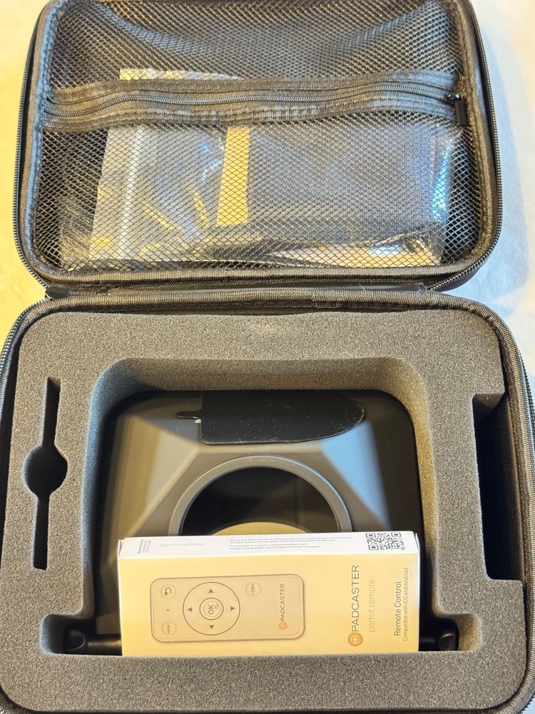 Podcaster Parrot Pro Teleprompter Kit