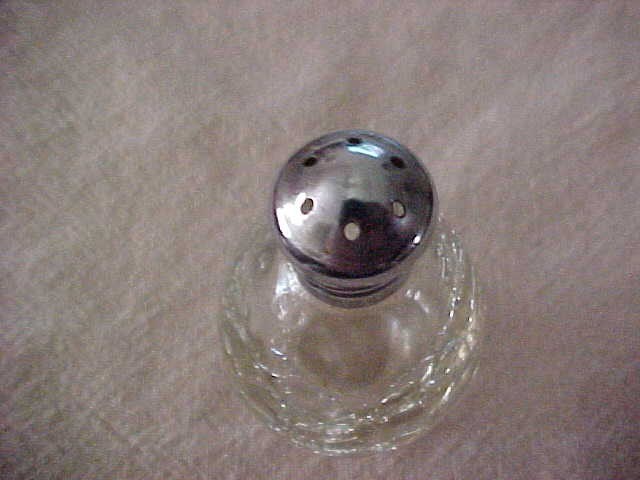 Small Shaker Bottle 2 1/2 " , 1" Bottom Crackle Look