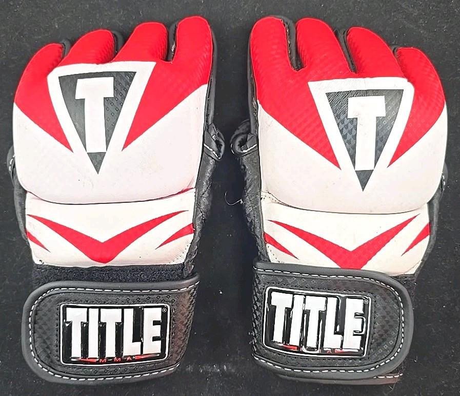 Title MMA Command Training Fight Glove Medium XMCTG NEW