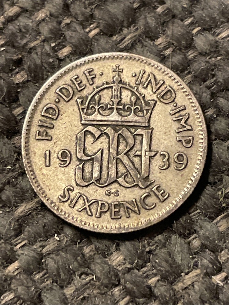 1939 Great Britain  UK Silver Sixpence Coin.