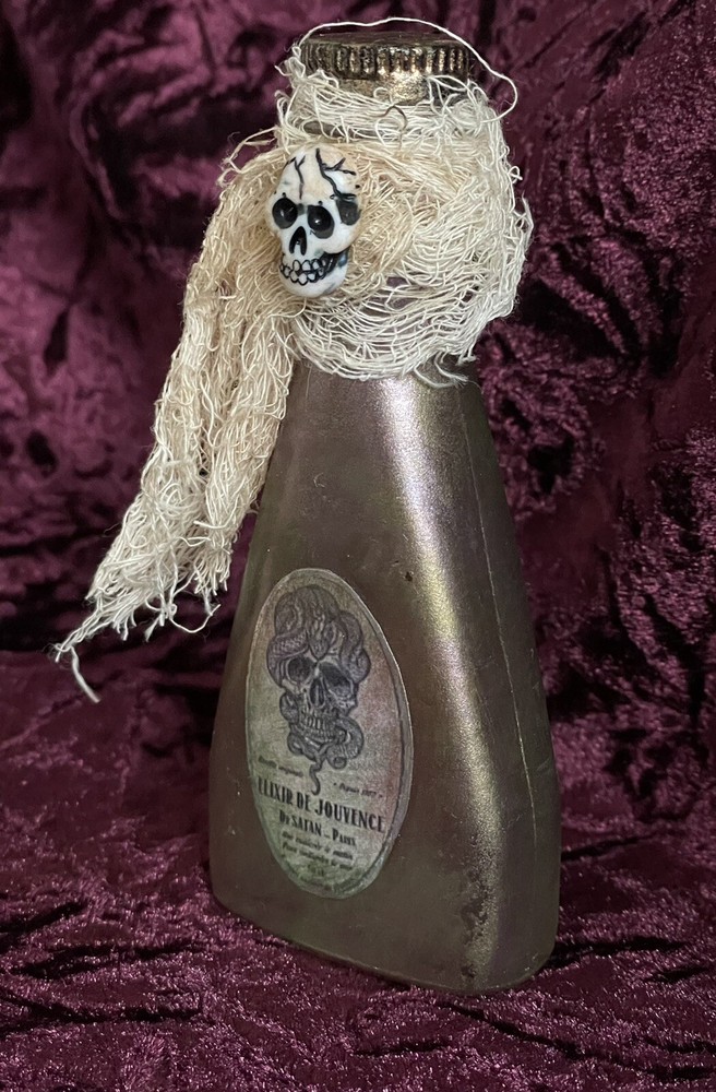 Elixer Potion Bottle Skulls Halloween Prop Jar Curses Spooky Decor