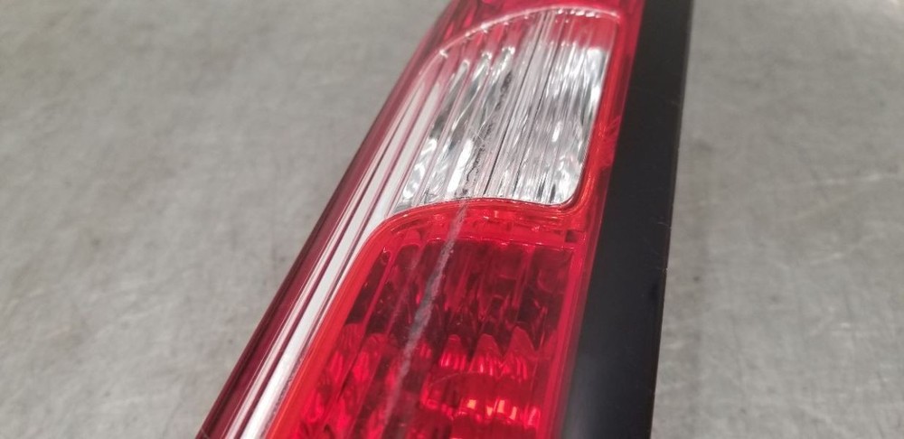 18 CHEVY SILVERADO 1500 HIGH MOUNTED STOP LIGHT INCANDESCENT