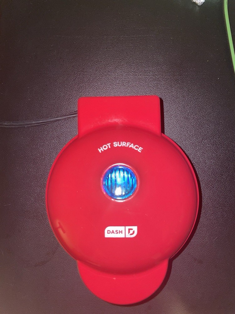 Dash Egg Bite Maker/ Dash Heart Waffle Maker Combo