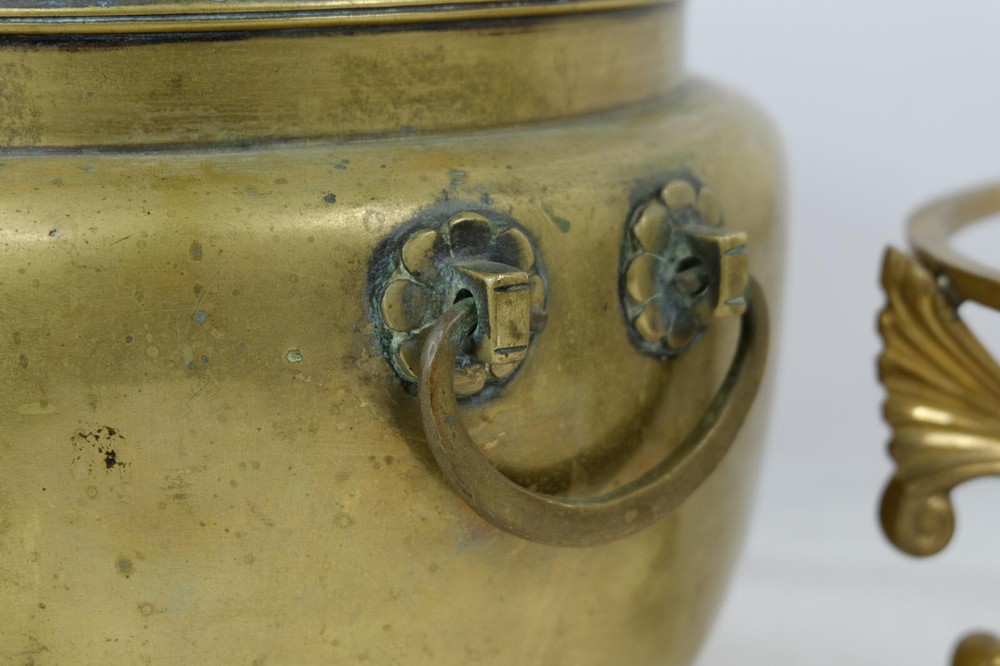 Brass Large Couldron Pot w/ Lid & Stand
