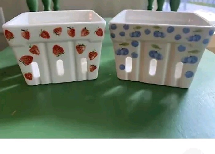 Lot 2 Ceramic Strawberry Blueberry Basket Farmhouse Market Container Colander