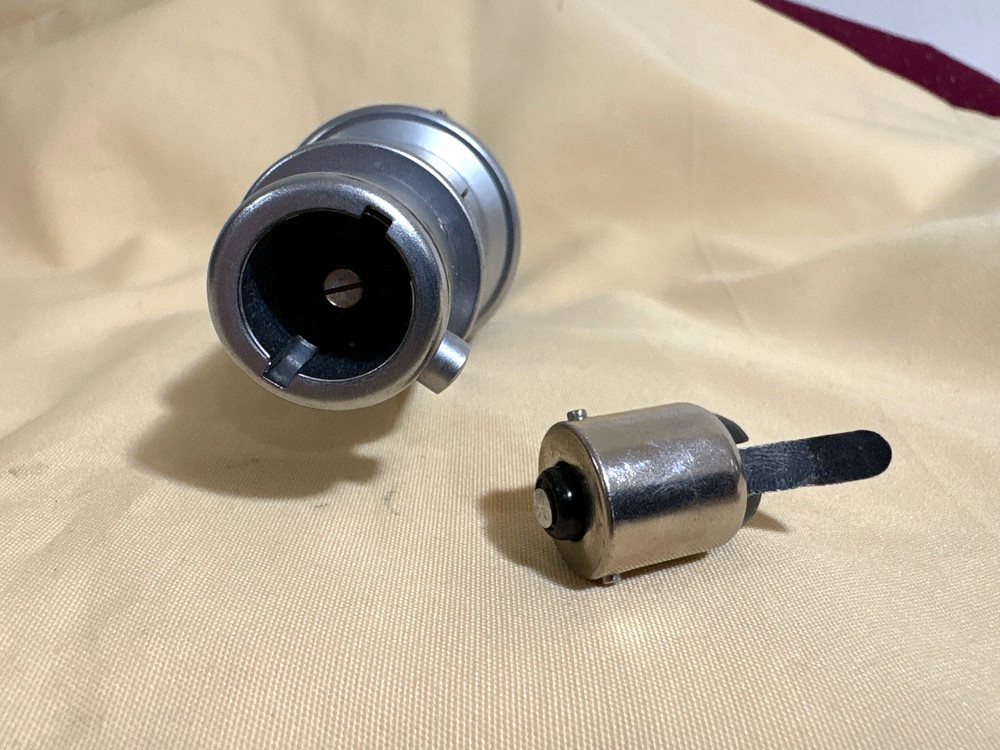 Vintage LEITZ LEICA Synchronblitzer Flash - Germany + Accessories