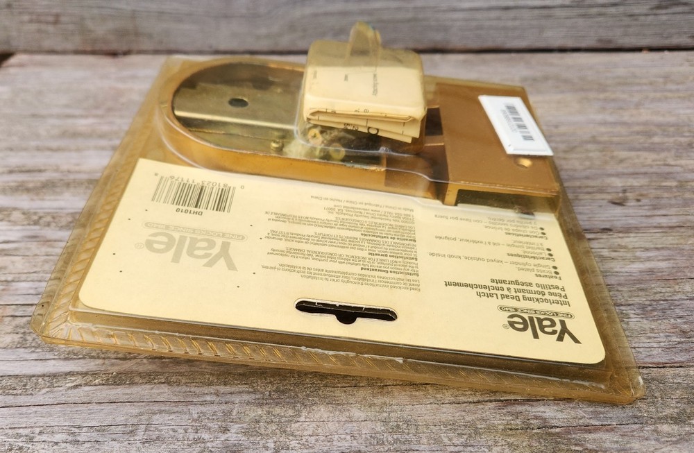 Yale Interlocking Dead Bolt Latch DH1010 - Single Cylinder - Keyed Outside - NEW