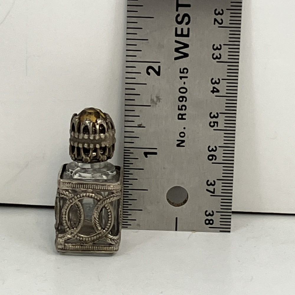 Vtg Mini Perfume Bottle Silver-Tone Lattice Over Glass Applicator Attached Empty